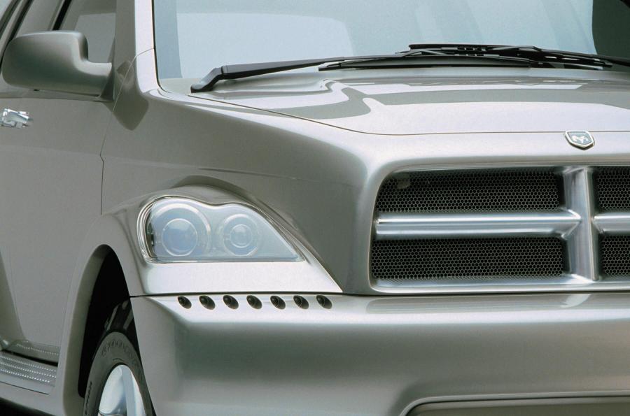  Dodge PowerBox Concept 2001 года  (фото 8 из 11)